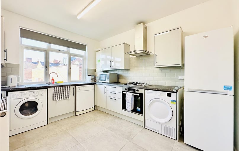 High Road, Beeston, Nottingham - Image 1